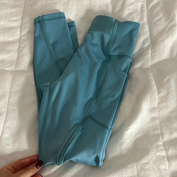 VICTORIA'S SECRET
Core Essential Pocket Leggings size XS - Picture 3 of 8